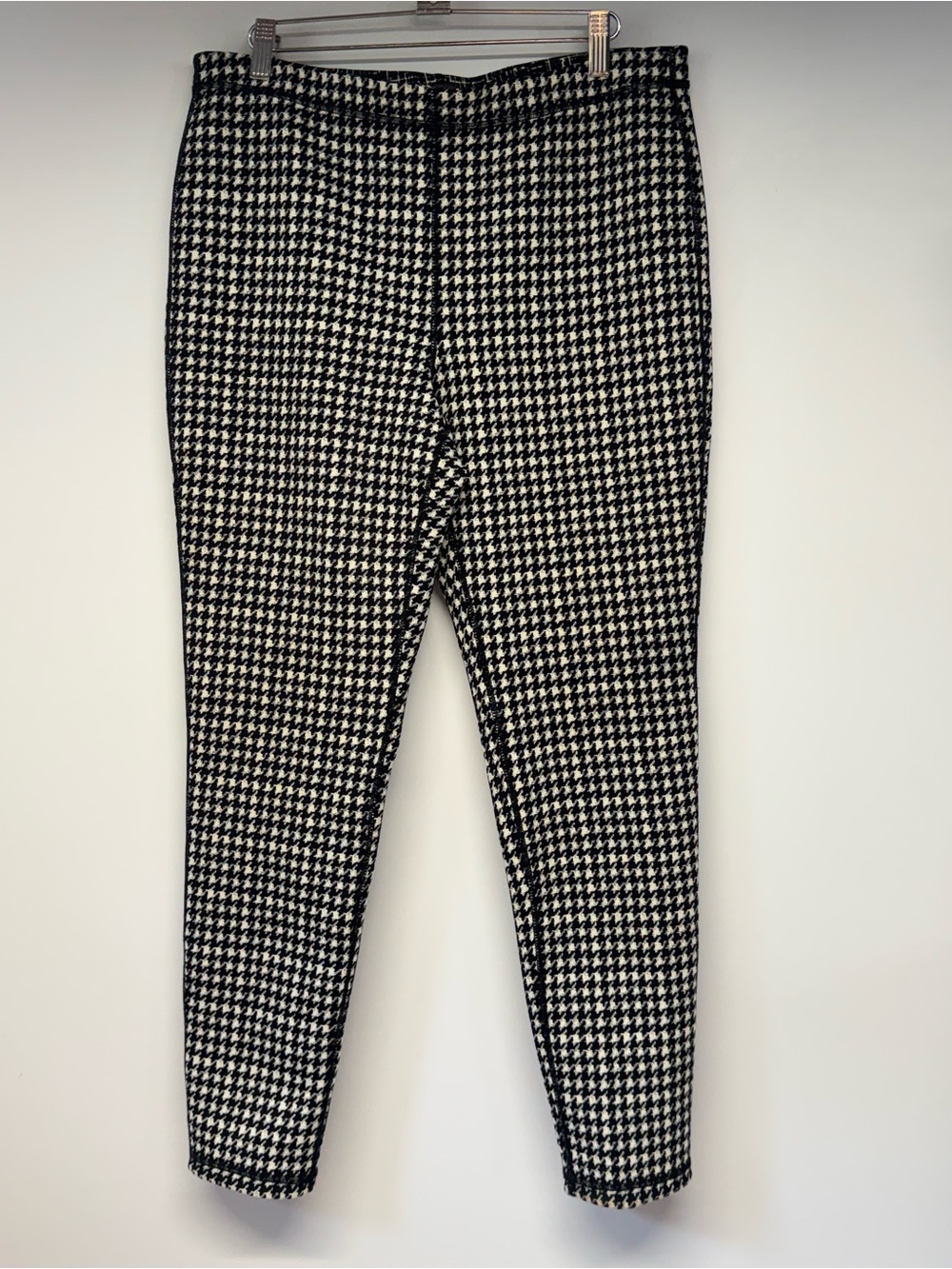 Black & White Houndstooth J McLaughlin pull on Pants Large